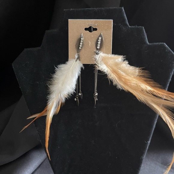 Fashion earrings with feathers and leaf chain! - Picture 3 of 5